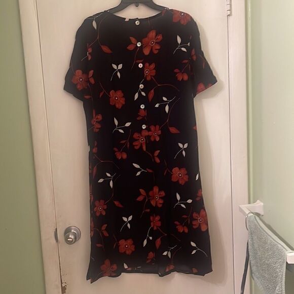 Uniform John Paul Richards Floral Dress - Picture 1 of 5